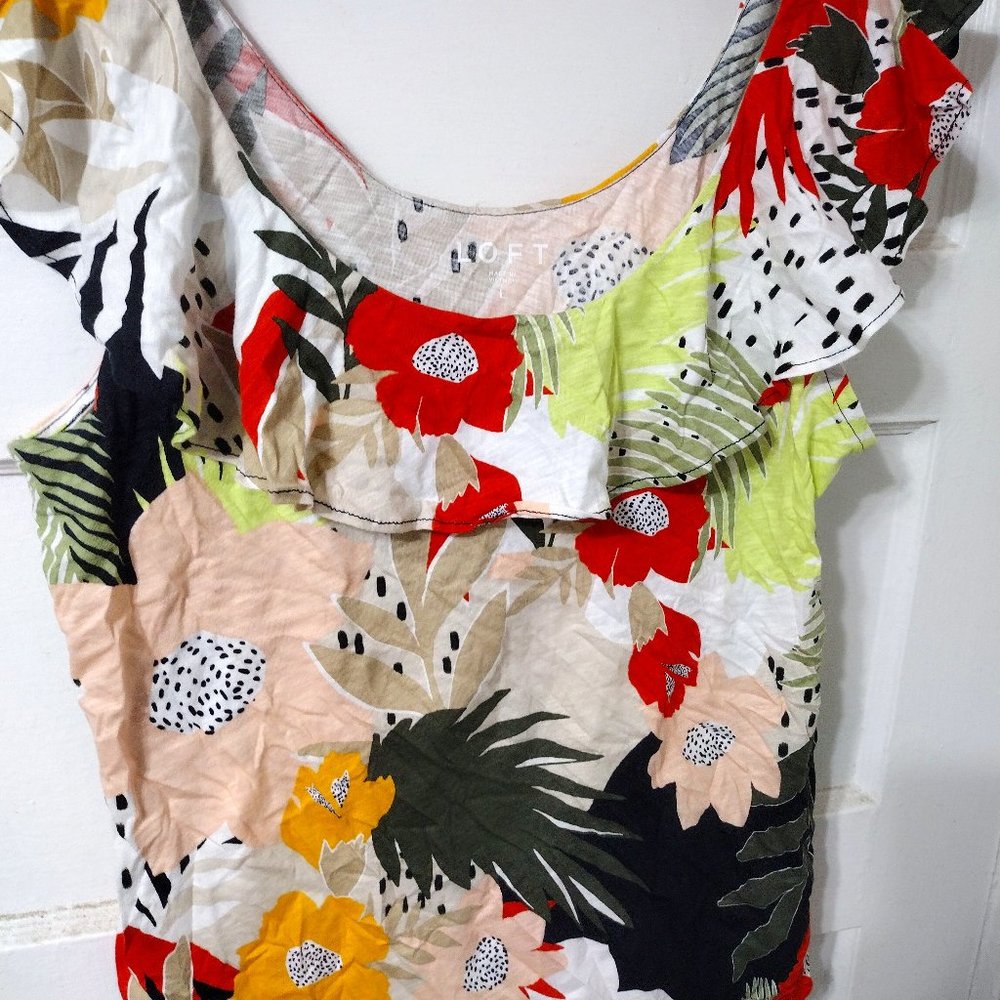LOFT Top Blouse beautiful designs all threw out
